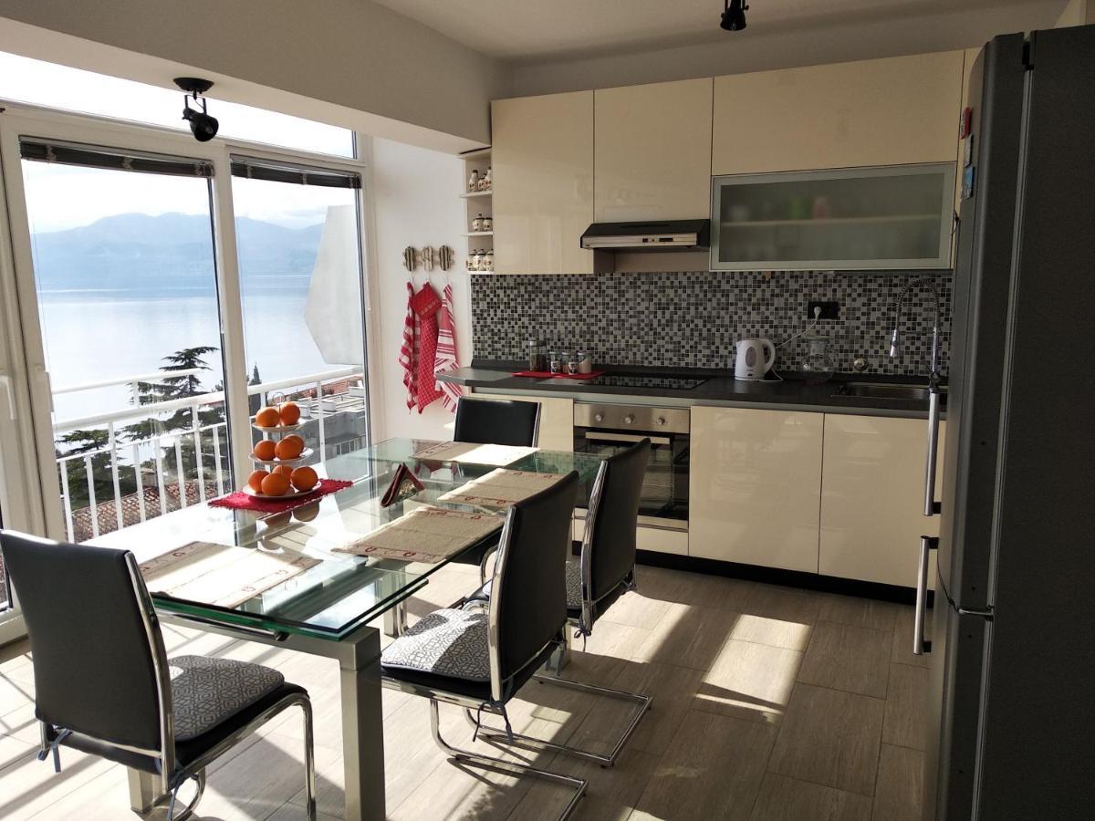 Apartman Angela Rijeka Buitenkant foto